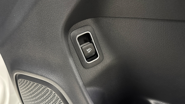 Mercedes-Benz CLA 220d AMG Line Executive 4dr Tip Auto Diesel Saloon